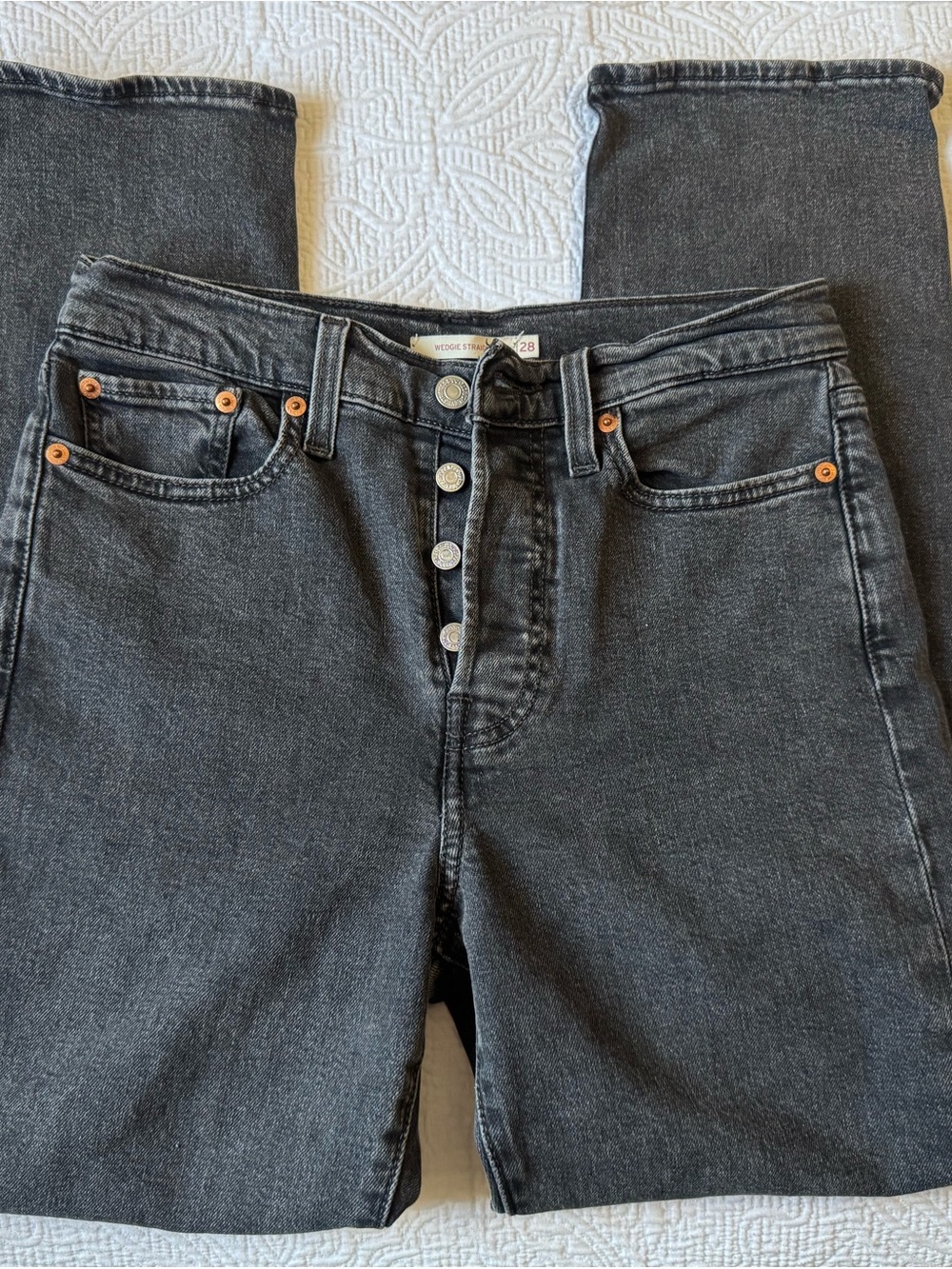 Levis High Rise Jeans